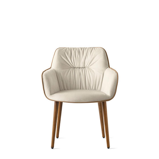 Cocoon: Two-tone armchair with plush seat and wooden legs