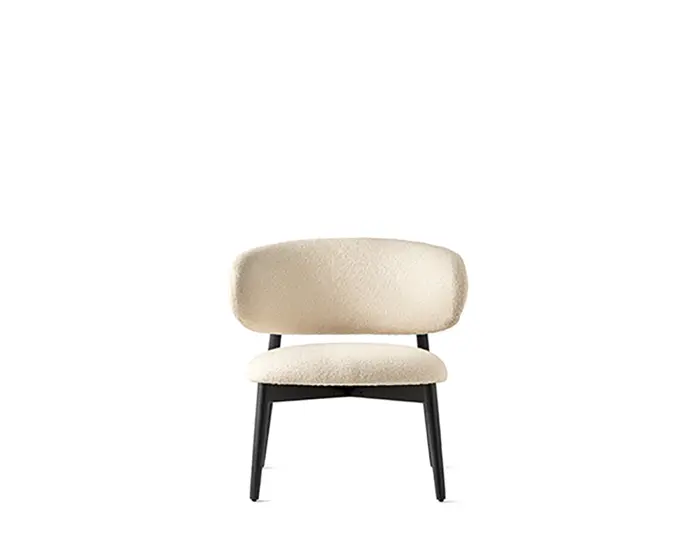 Oleandro: Upholstered lounge chair with wooden frame | Calligaris