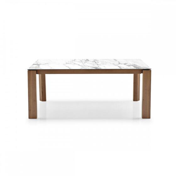 Omnia: Table with extendable rectangular top and wooden legs