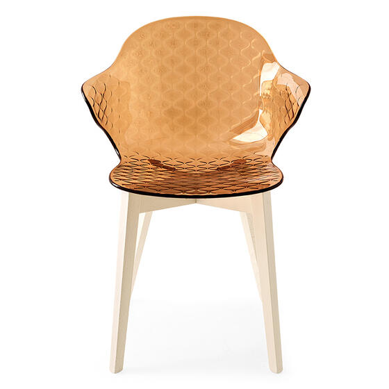 Saint Tropez: Chair with plastic shell and wooden base Saint Tropez: Chair with plastic shell and wooden base