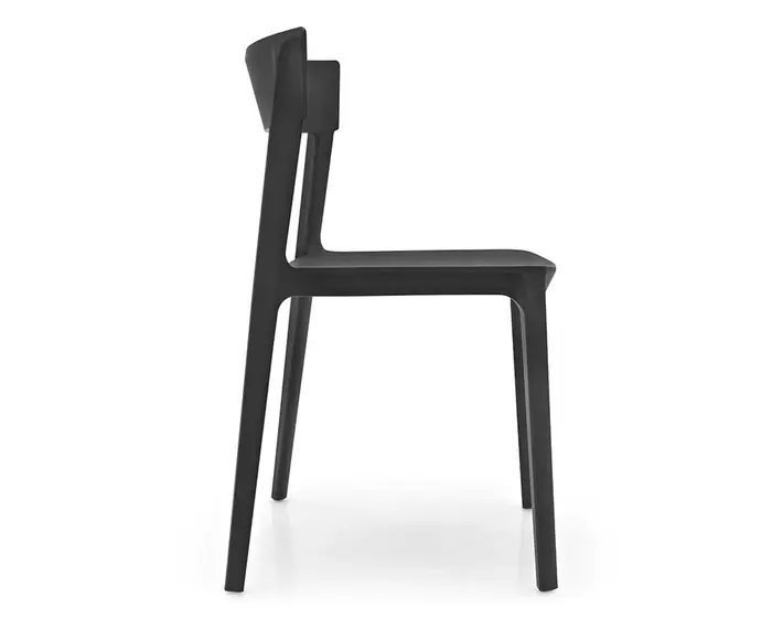 Skin: Stackable plastic chair with open back | Calligaris New York