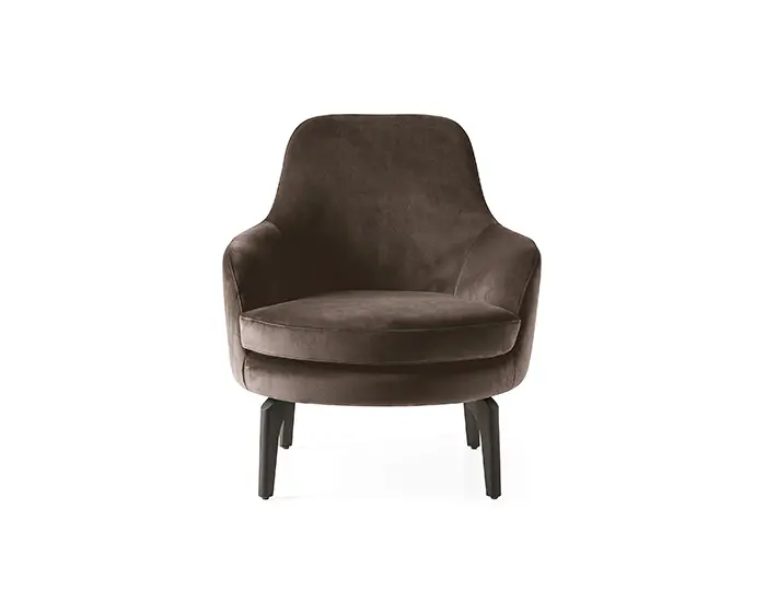 さくら Medea Arm chair② Medea: Fully upholstered armchair with wooden legs | Calligaris
