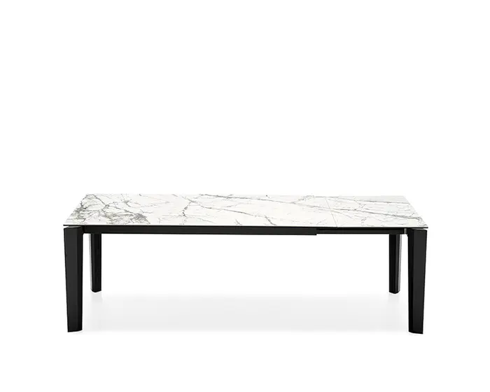 Delta: Table with extendable rectangular top and metal legs