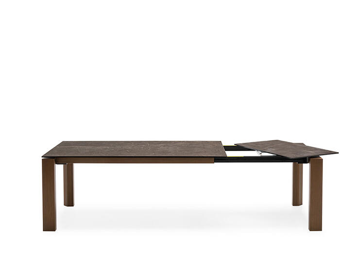 テーブル　CALLIGARIS ダークブラウン Omnia: Table with extendable rectangular top and wooden legs