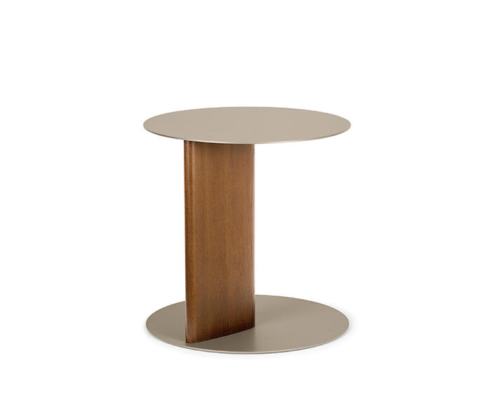 Sandy: Side table with wooden pillar base | Calligaris New York