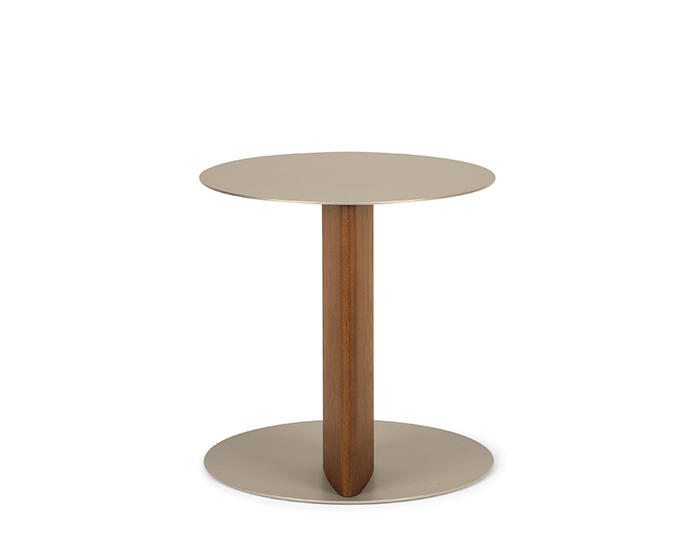 Sandy: Side table with wooden pillar base | Calligaris New York