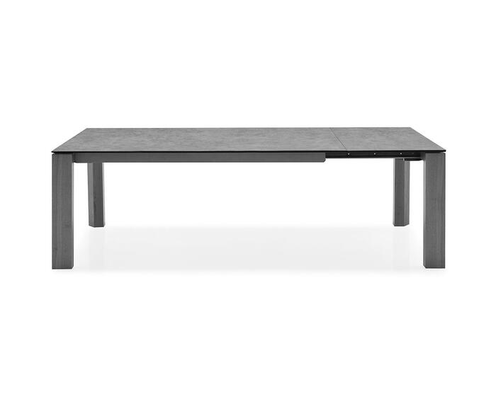 Omnia: Table with extendable rectangular top and wooden legs Omnia: Table with extendable rectangular top and wooden legs