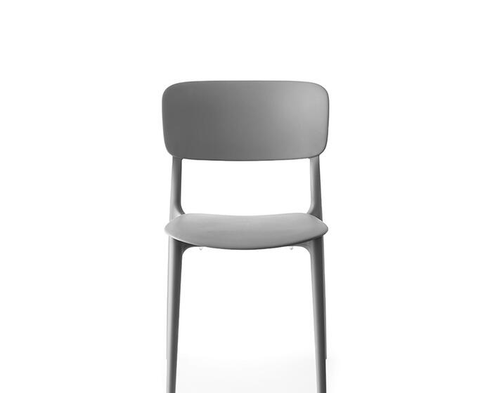Liberty: Stackable plastic chair for outdoor | Calligaris