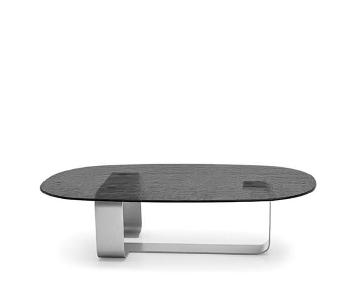 Ribbon: Coffee table with oval top and metal base | Calligaris New
