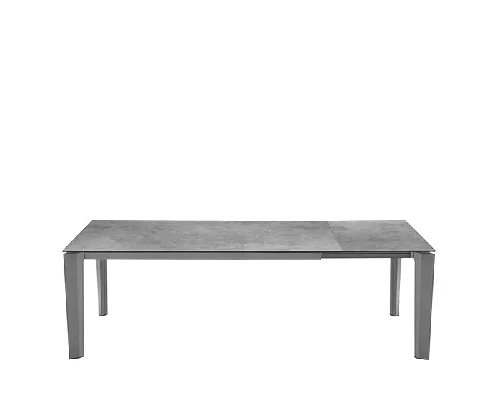 Delta: Table with extendable rectangular top and metal legs