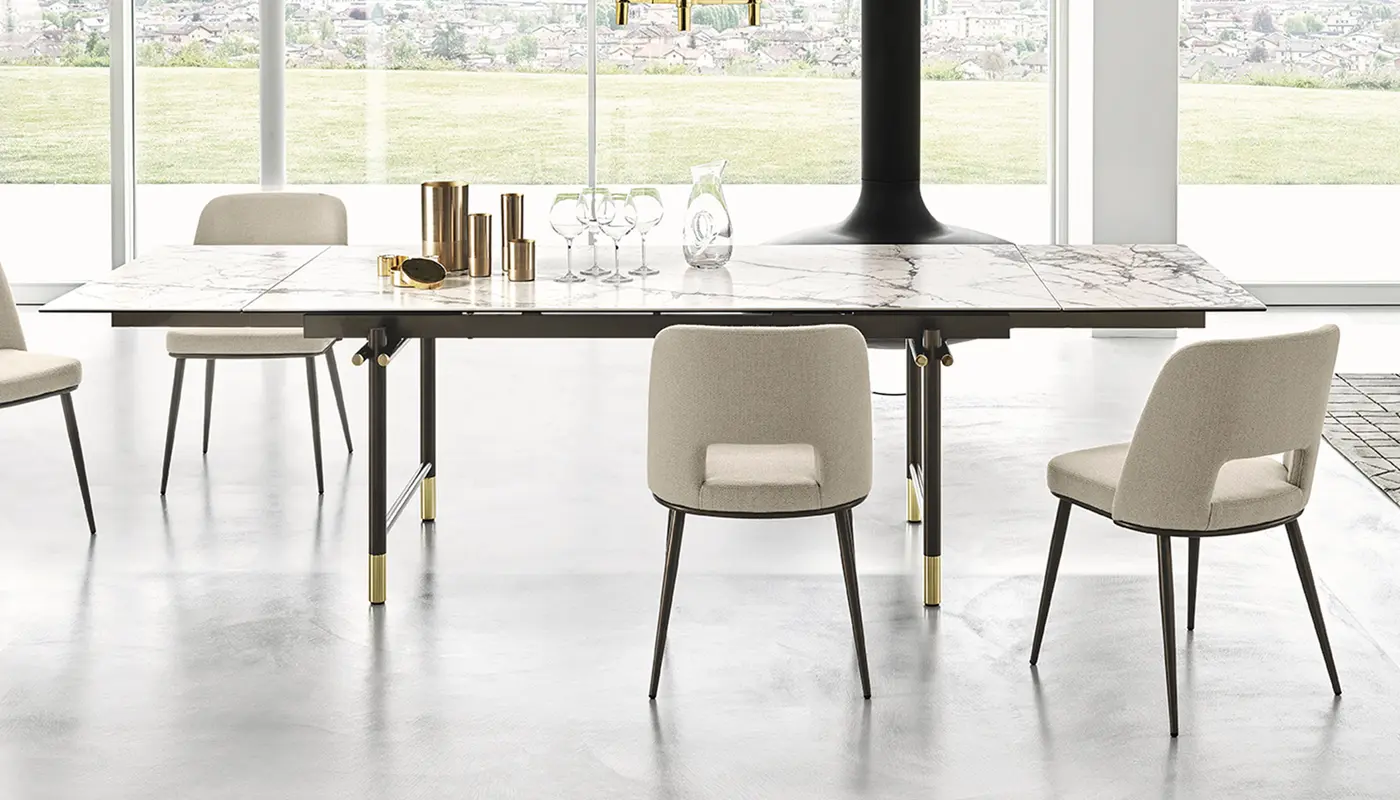Foyer: Upholstered open-back chair with metal base | Calligaris