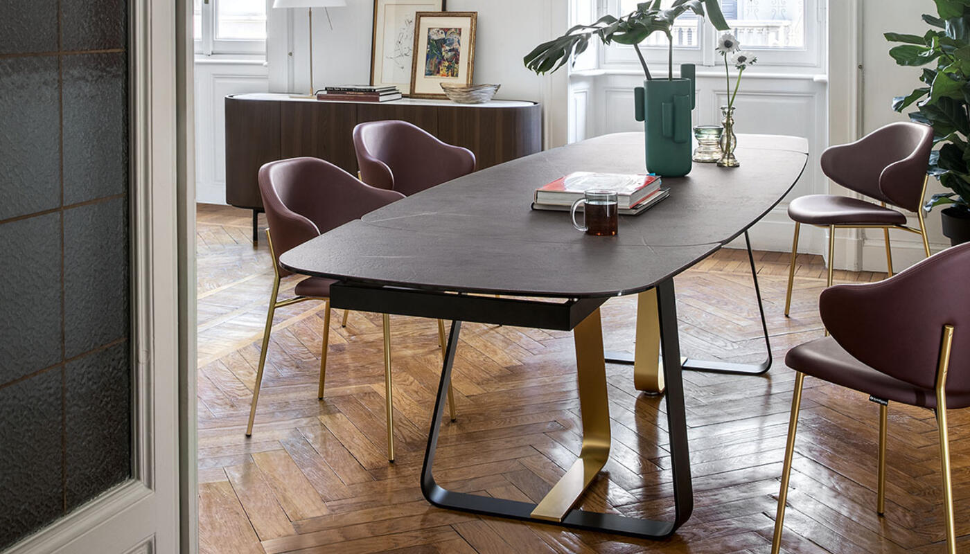 Sunshine: Table with extendable elliptical top and metal Sunshine: Table with extendable elliptical top and metal