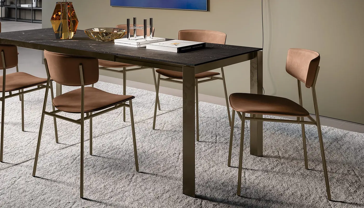 Fifties: Metal chair with upholstered seat and back | Calligaris