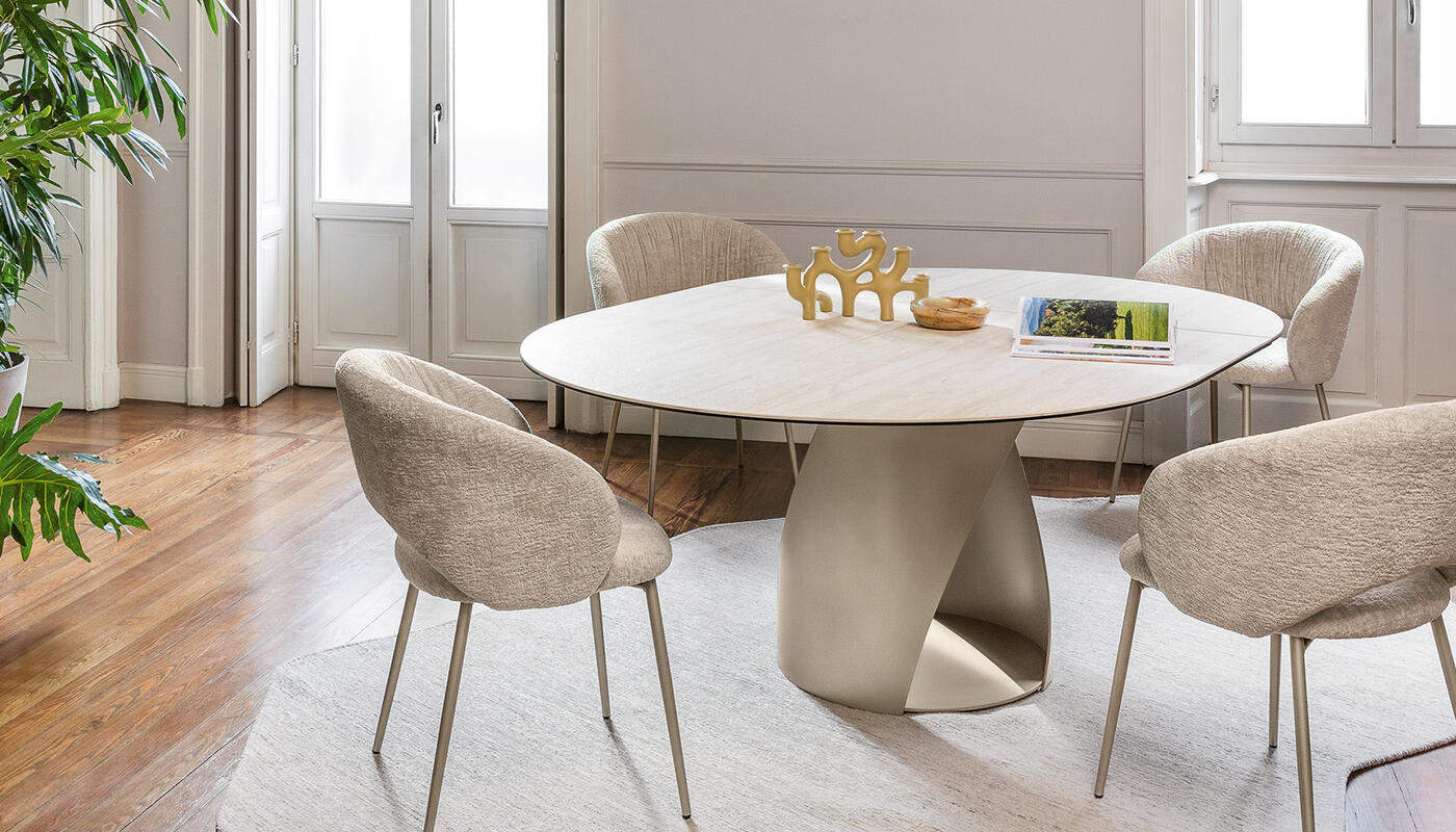 Cyclone: Extendable round table with metal base | Calligaris New York
