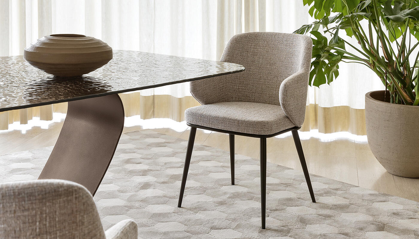 Foyer: Upholstered armchair with metal base | Calligaris New York
