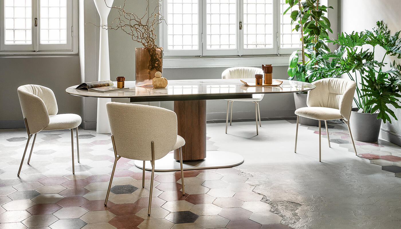 Sweel: Upholstered chair with metal base | Calligaris New York