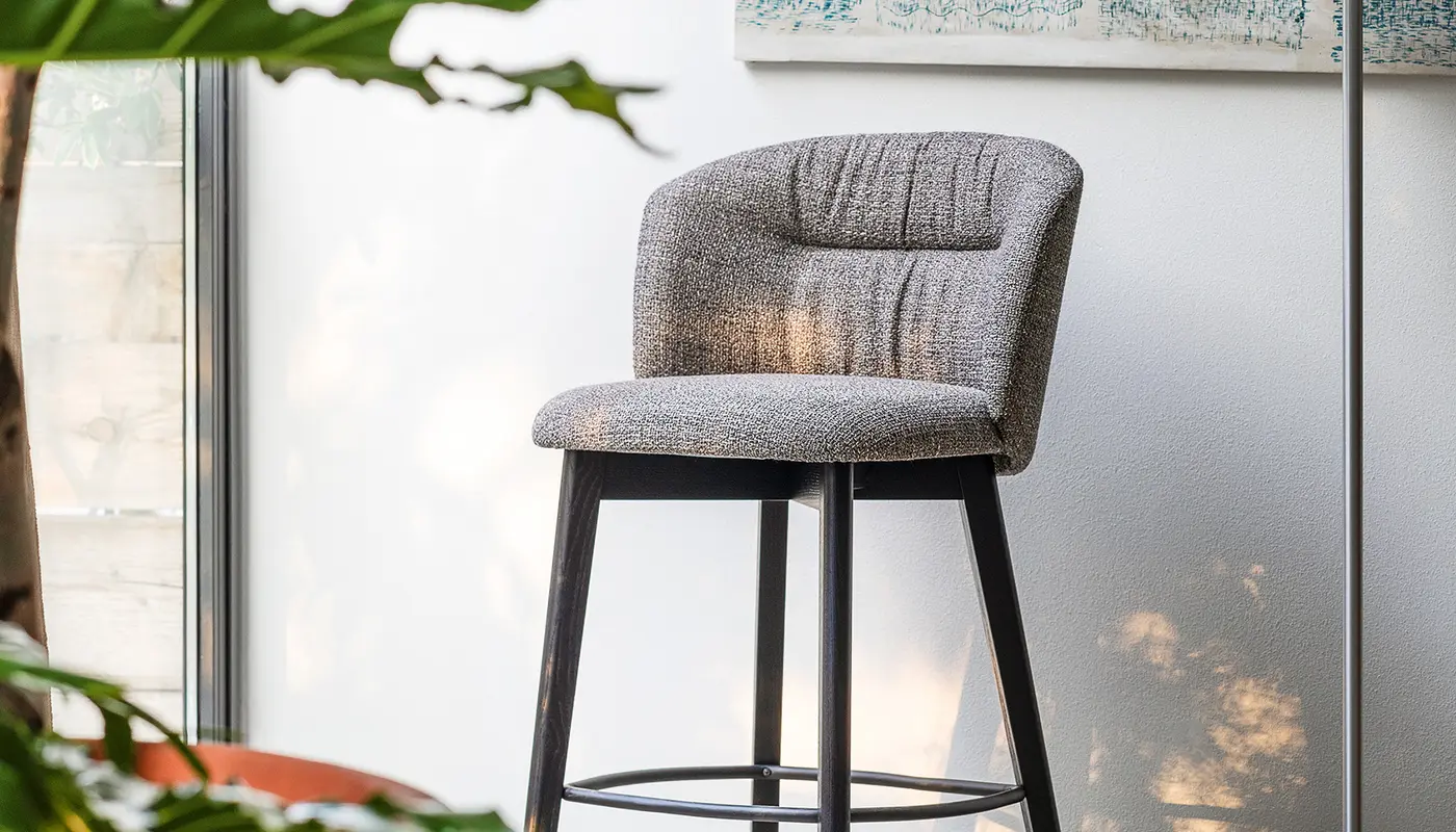 Sweel: Plush upholstered stool with wooden frame | Calligaris New York