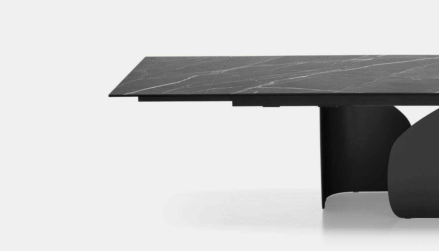 Twins: Table with extendable rectangular top and pedestal base