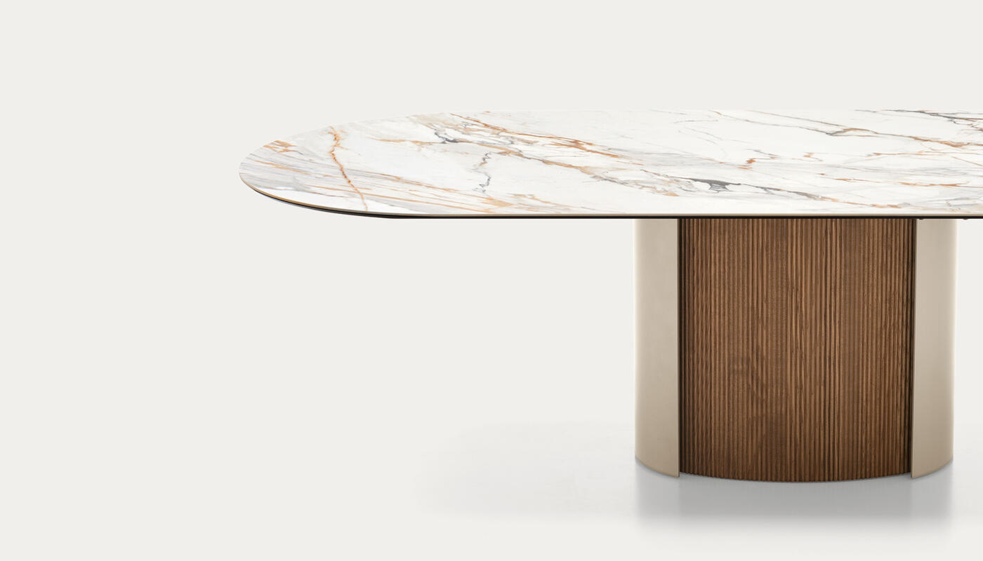 Yoroi: Pedestal base table with oblong top | Calligaris New York
