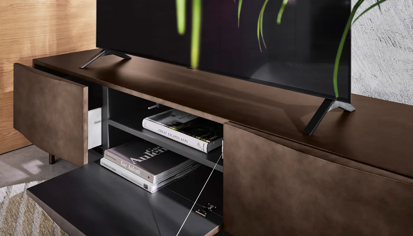 unico ウニコ ANCHOR シャンデリア ACME ACTUS Sinuosa: TV bench with organic shaped doors | Calligaris New York